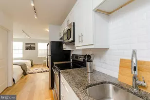 224 Church St, Philadelphia, PA 19106 - Photo 9