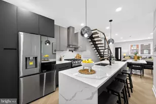 2016 S 10th St, Philadelphia, PA 19148 - Photo 9
