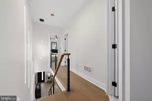 2016 S 10th St, Philadelphia, PA 19148 - Photo 15