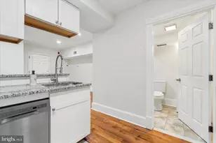 244 S 8th St, Philadelphia, PA 19107 - Photo 9