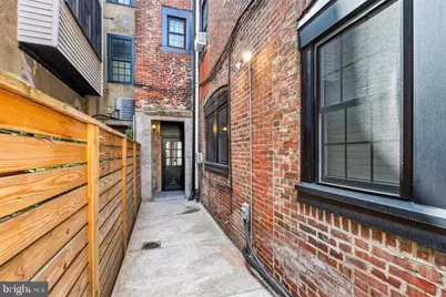 819 S 2nd Street #1, Philadelphia, PA 19147 - Photo 9