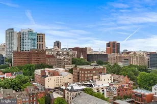 210 Locust St, Philadelphia, PA 19106 - Photo 17