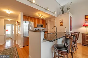 723 Bainbridge St, Philadelphia, PA 19147 - Photo 9