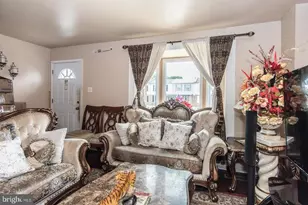 8023 Chelwynde Ave, Philadelphia, PA 19153 - Photo 15