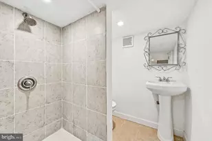 1031 Winton St, Philadelphia, PA 19148 - Photo 15