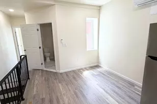 240 W Ontario St, Philadelphia, PA 19140 - Photo 11