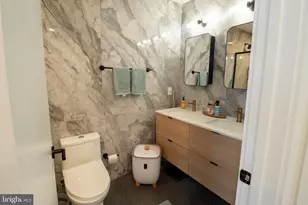2011 Cambridge St, Philadelphia, PA 19130 - Photo 15