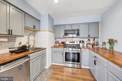 3746 S Hereford Lane, Philadelphia, PA 19114 - Photo 5