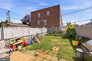 3746 S Hereford Ln, Philadelphia, PA 19114 - Photo 25
