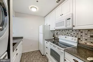 315 New St, Philadelphia, PA 19106 - Photo 11