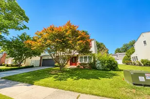8608 Cathedral Cir, Philadelphia, PA 19128 - Photo 3