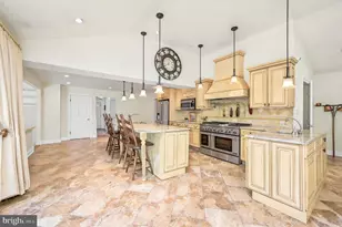 736 Summit Ave, Philadelphia, PA 19128 - Photo 3