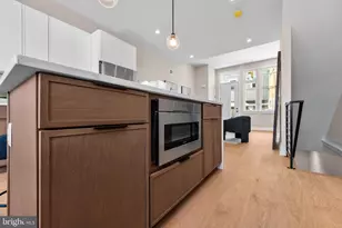 911 Emily St, Philadelphia, PA 19148 - Photo 15