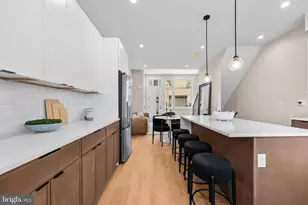 909 Emily St, Philadelphia, PA 19148 - Photo 13