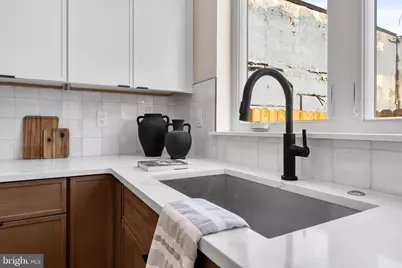909 Emily Street, Philadelphia, PA 19148 - Photo 9
