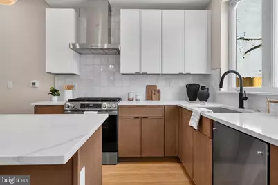 909 Emily Street, Philadelphia, PA 19148 - Photo 11