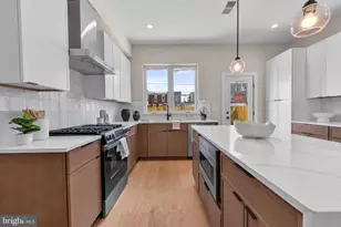909 Emily St, Philadelphia, PA 19148 - Photo 5