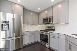 716 S Sartain St, Philadelphia, PA 19147 - Photo 3