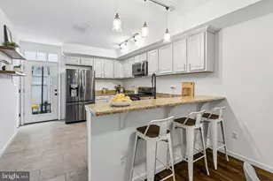 1002 S Chadwick St, Philadelphia, PA 19146 - Photo 7