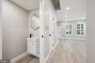 745 S Juniper St, Philadelphia, PA 19147 - Photo 9
