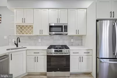 451 Fitzgerald Street, Philadelphia, PA 19148 - Photo 9