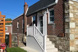 1621 Strahle St, Philadelphia, PA 19152 - Photo 3
