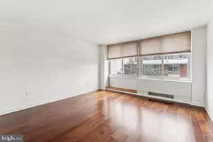 604 S Washington Square, Philadelphia, PA 19106 - Photo 1