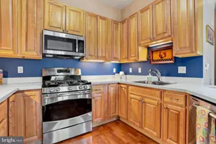 300 Tyler Ct, Philadelphia, PA 19111 - Photo 9