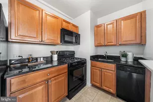 200 Locust St, Philadelphia, PA 19106 - Photo 21