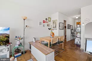 210 Locust St, Philadelphia, PA 19106 - Photo 17