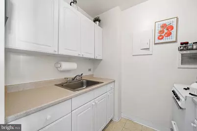 210 Locust Street #25E, Philadelphia, PA 19106 - Photo 19