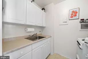 210 Locust St, Philadelphia, PA 19106 - Photo 19