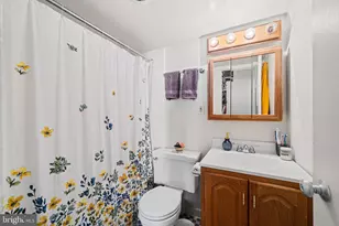 210 Locust St, Philadelphia, PA 19106 - Photo 21