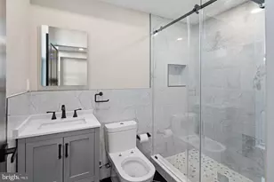 244 Montrose St, Philadelphia, PA 19147 - Photo 21