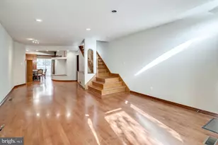 2219 Bainbridge St, Philadelphia, PA 19146 - Photo 9