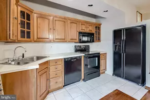 2219 Bainbridge St, Philadelphia, PA 19146 - Photo 13