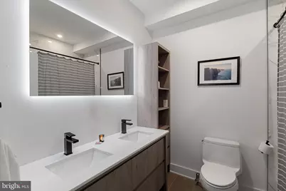 726 S Chadwick Street, Philadelphia, PA 19146 - Photo 15