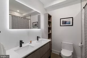 726 S Chadwick St, Philadelphia, PA 19146 - Photo 15