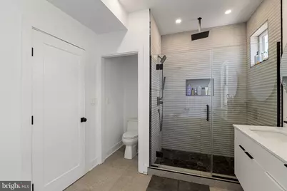 726 S Chadwick Street, Philadelphia, PA 19146 - Photo 23