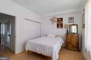 726 S Chadwick St, Philadelphia, PA 19146 - Photo 19