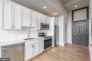 1300 S 19th St, Philadelphia, PA 19146 - Photo 5