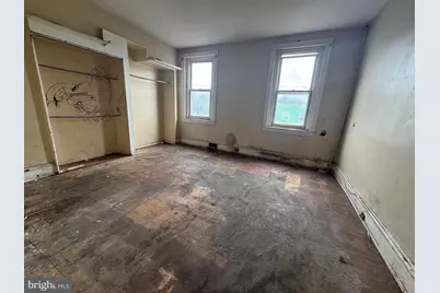 1209 W Susquehanna Avenue, Philadelphia, PA 19122 - Photo 13