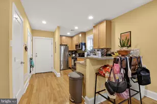 1712 Green St, Philadelphia, PA 19130 - Photo 5