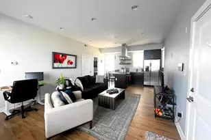 714 N Chadwick St, Philadelphia, PA 19130 - Photo 3