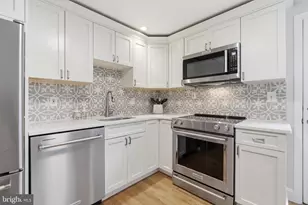 2137 Bainbridge St, Philadelphia, PA 19146 - Photo 15