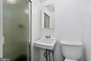 2114 S Lambert St, Philadelphia, PA 19145 - Photo 25