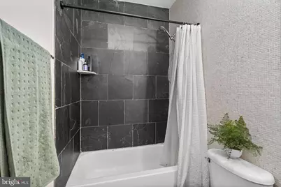 715 Brown Street #B, Philadelphia, PA 19123 - Photo 19