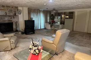 150 Shelly Ln, Philadelphia, PA 19115 - Photo 5