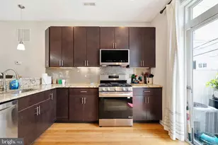 2140 Oakford St, Philadelphia, PA 19146 - Photo 7