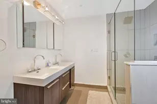 2140 Oakford St, Philadelphia, PA 19146 - Photo 21